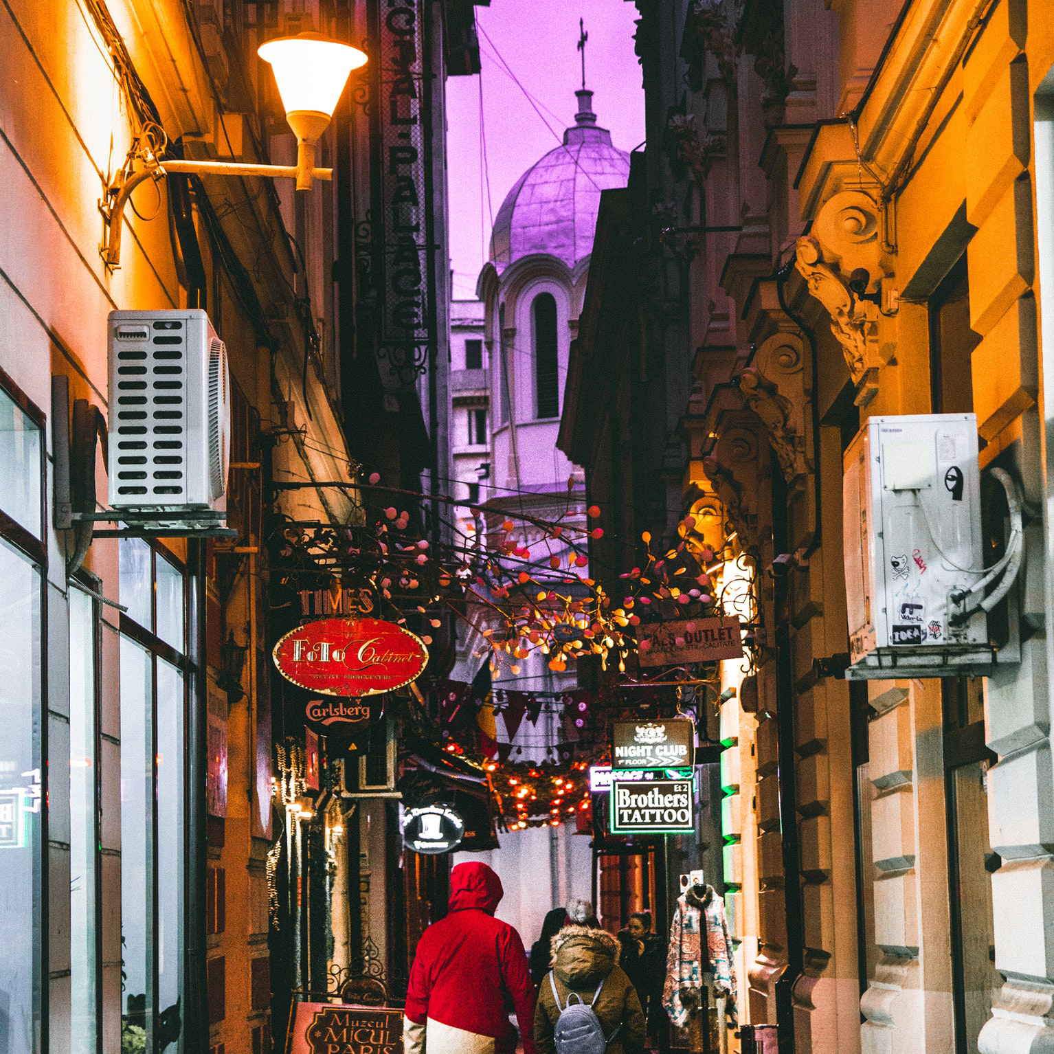 calm night streets